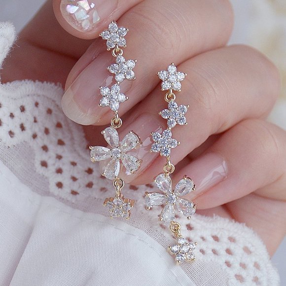 NEW 14K Gold Plated Diamond Flower Drop Earrings b - Picture 2 of 6